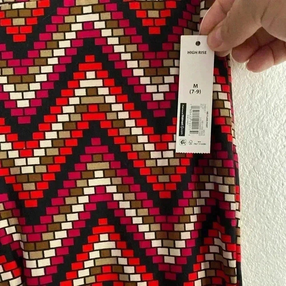 🆕 No Boundaries Chevron Print Flared Leg Pants M🆕 - Picture 11 of 11